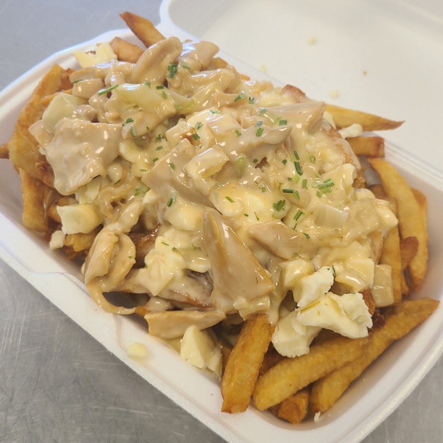 Chips Cheese And Gravy Vs Poutine americanlycetuffschool.edu.pk